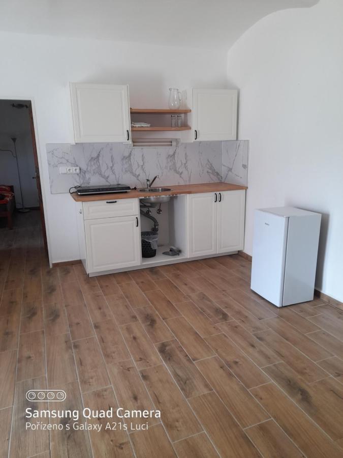 Kojan Apartment Jilovice Ngoại thất bức ảnh