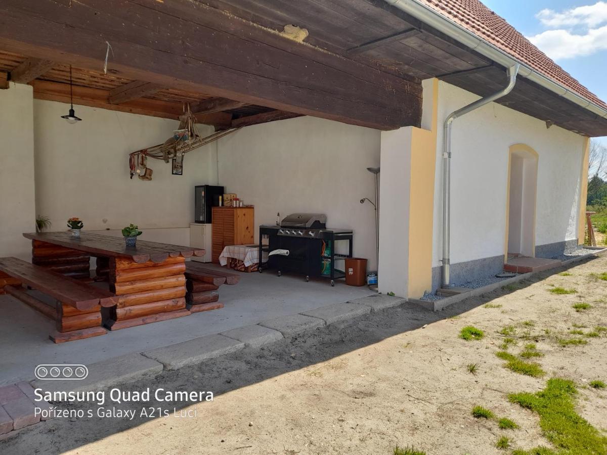 Kojan Apartment Jilovice Ngoại thất bức ảnh