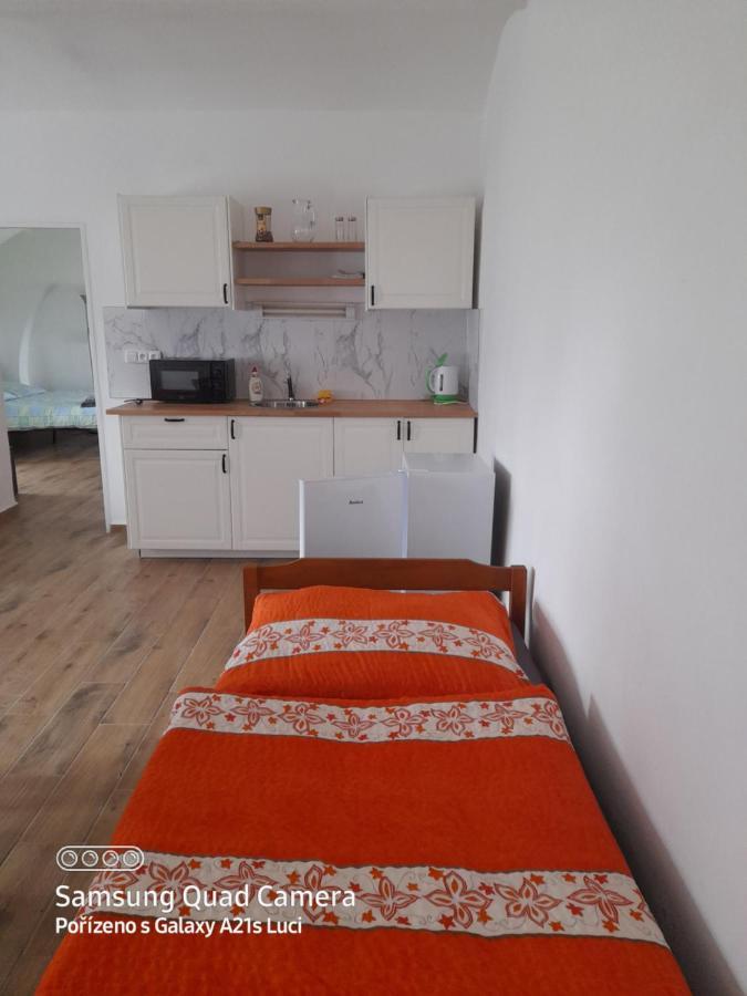 Kojan Apartment Jilovice Ngoại thất bức ảnh