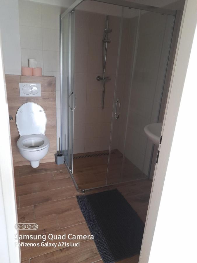 Kojan Apartment Jilovice Ngoại thất bức ảnh